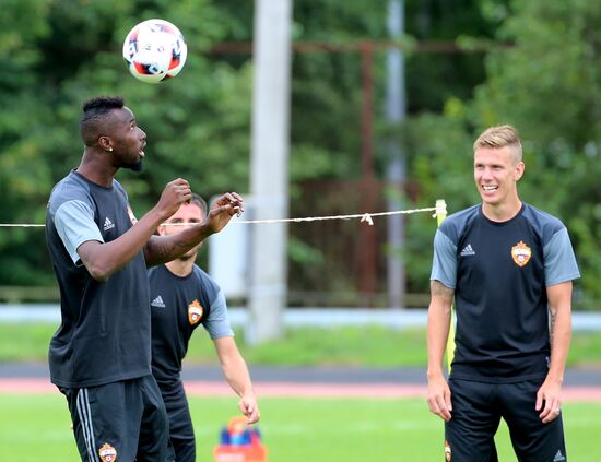 FC CSKA holds training session