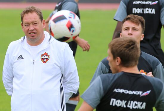 FC CSKA holds training session