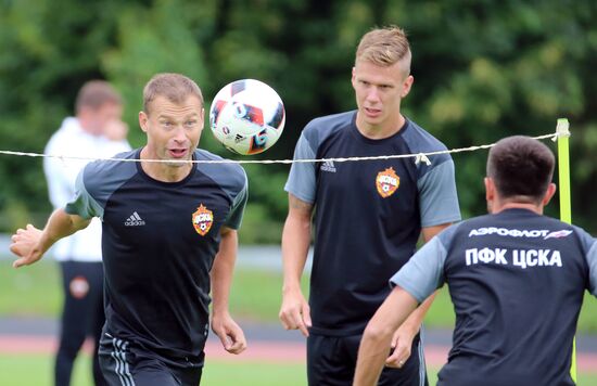 FC CSKA holds training session