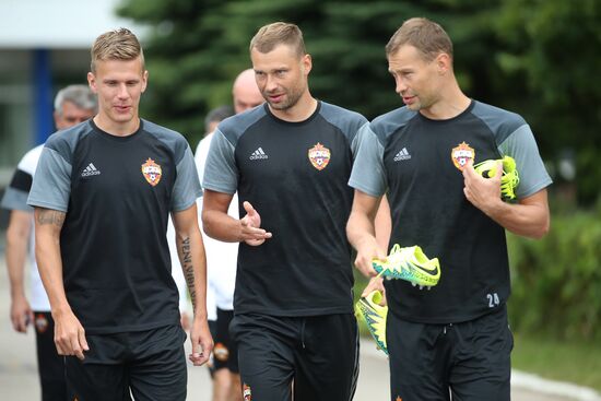 FC CSKA holds training session