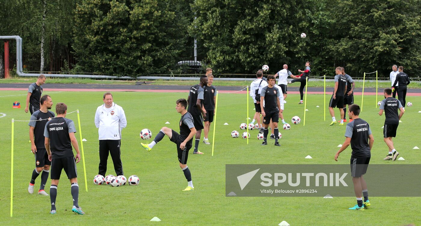 FC CSKA holds training session