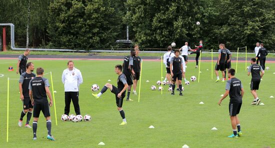 FC CSKA holds training session