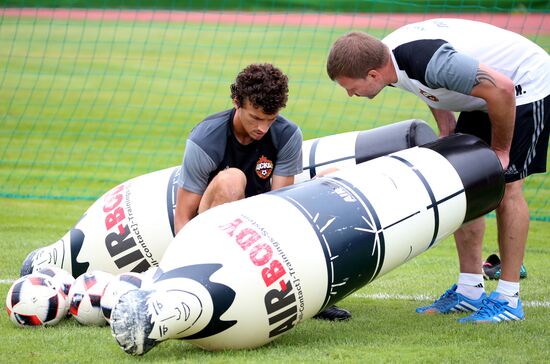 FC CSKA holds training session