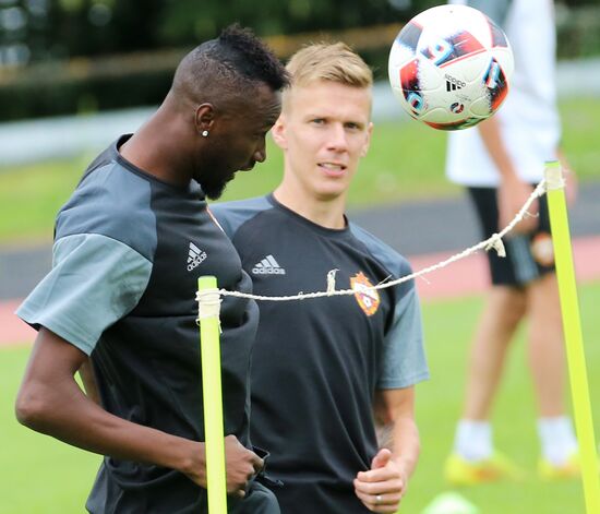 FC CSKA holds training session