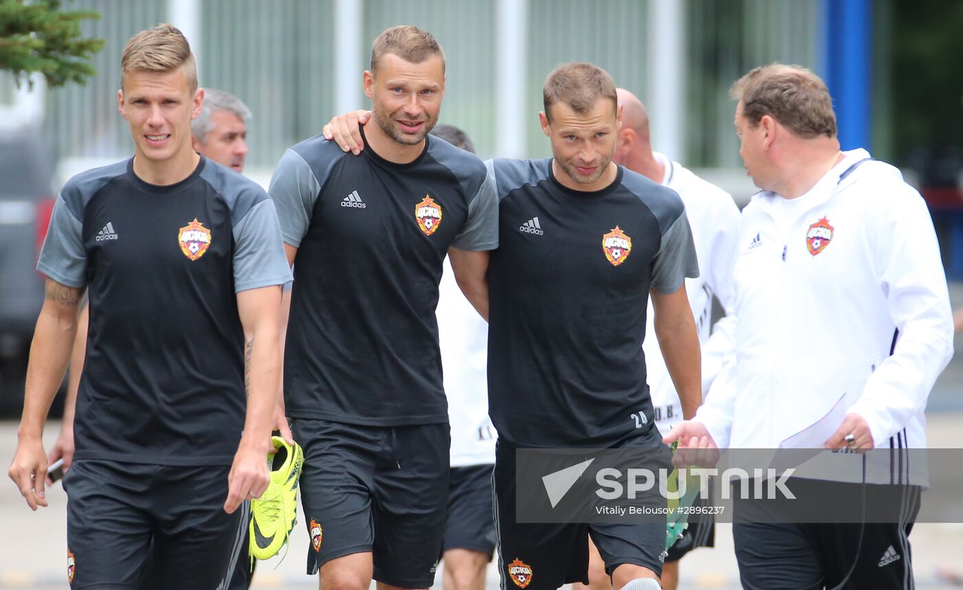 FC CSKA holds training session