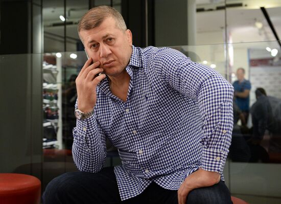 Apparel of Russian national athletics and freestyle wrestling teams prior to 2016 Olympics