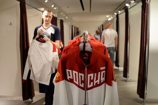 Apparel of Russian national athletics and freestyle wrestling teams prior to 2016 Olympics