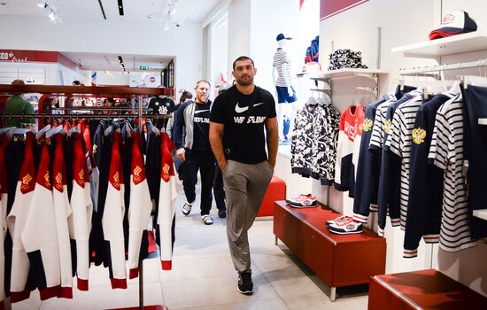 Russian Olympic track and field and freestyle wrestling teams receive outfits for 2016 Olympics