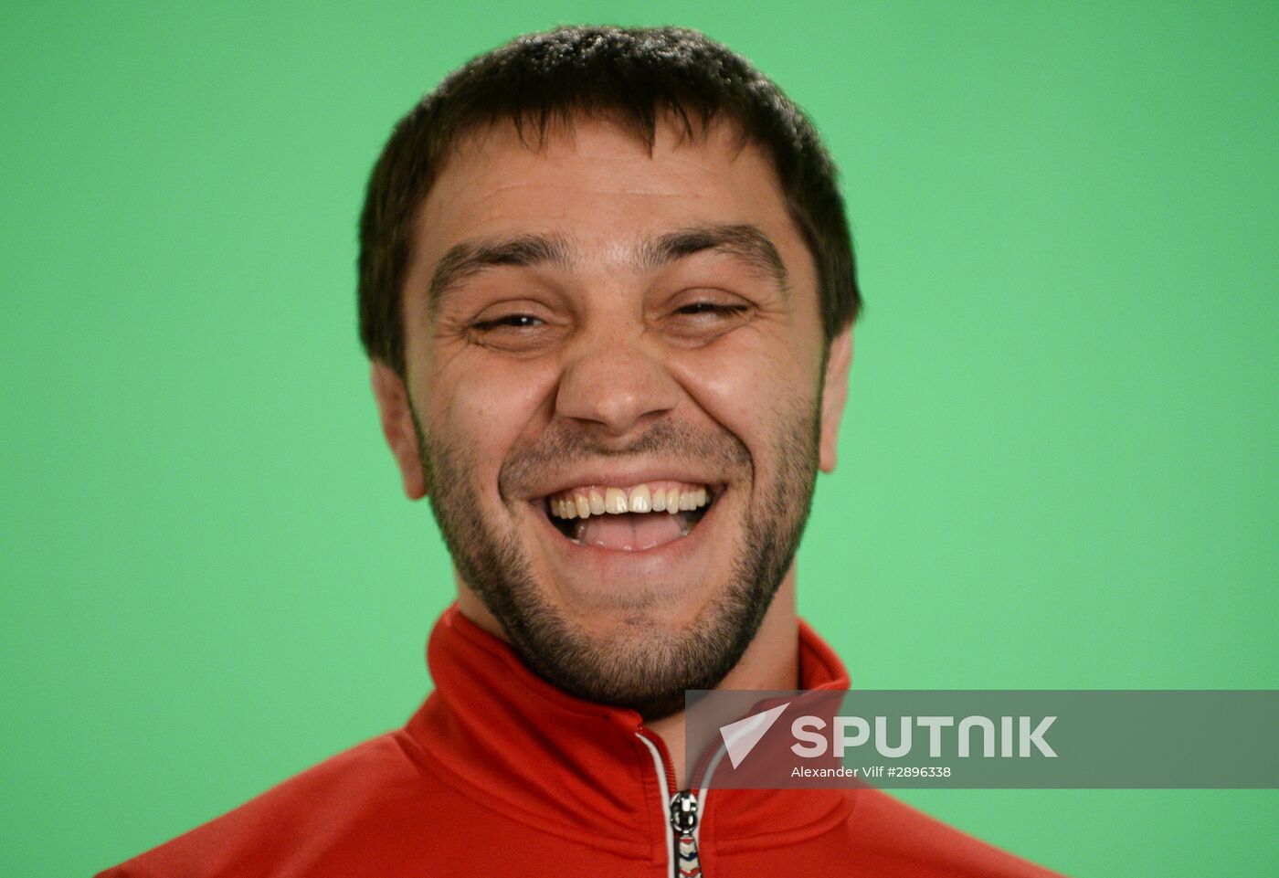 Russian Olympic track and field and freestyle wrestling teams receive outfits for 2016 Olympics