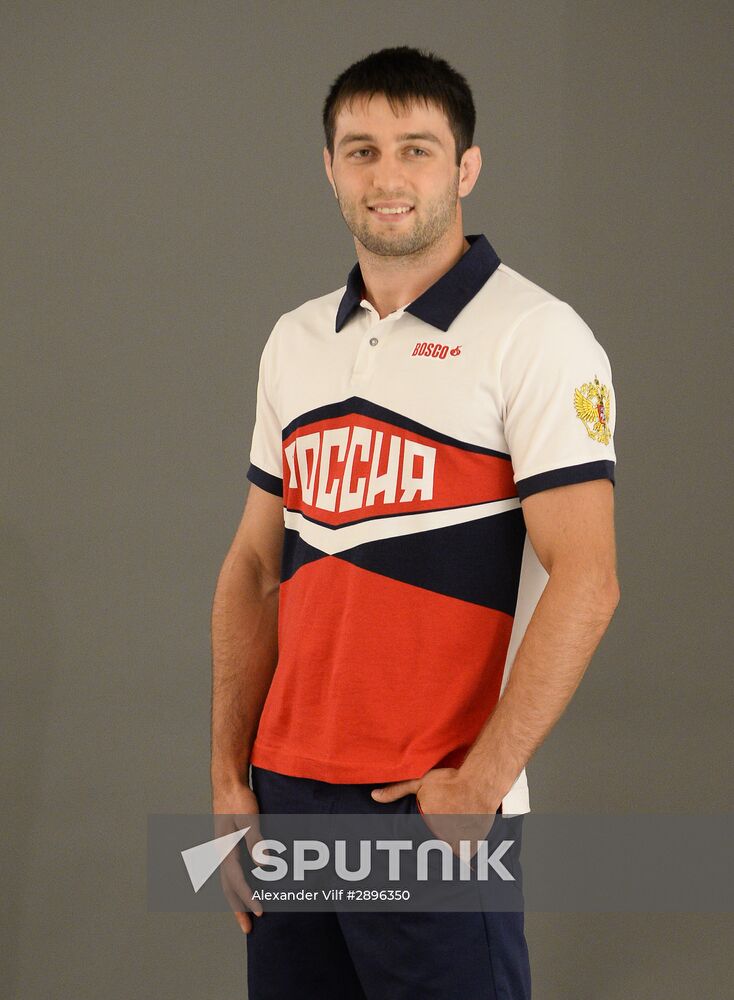 Russian Olympic track and field and freestyle wrestling teams receive outfits for 2016 Olympics