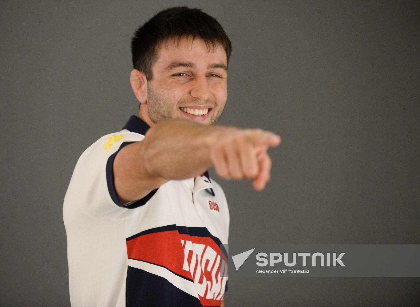 Russian Olympic track and field and freestyle wrestling teams receive outfits for 2016 Olympics