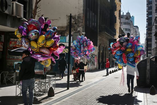 Cities of the world. Buenos Aires