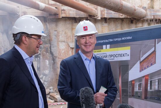Moscow Mayor Sergei Sobyanin inspects construction of Kalininsko-Solntsevskaya metro line stations