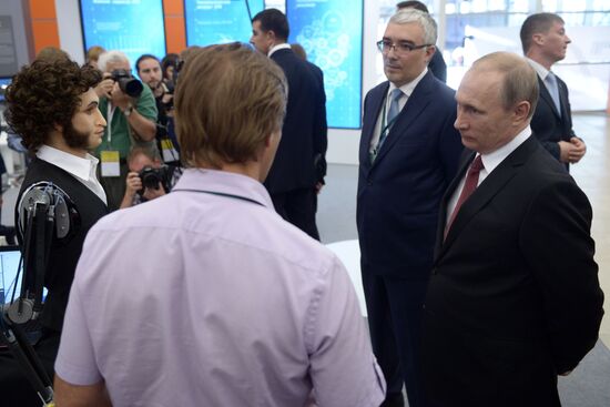 President Putin attends ASI meeting