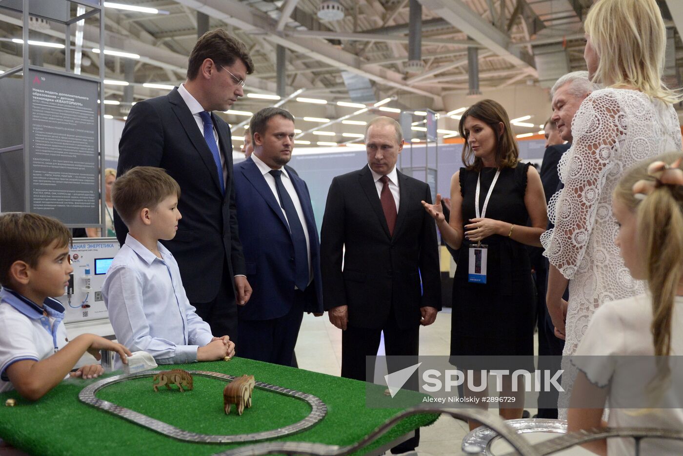 President Putin attends ASI meeting