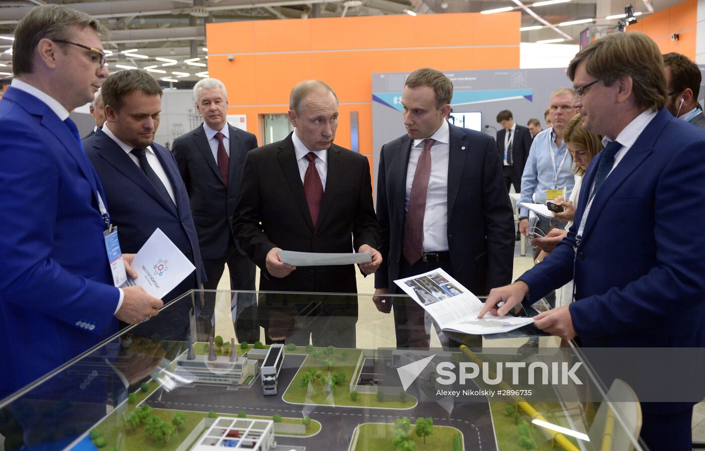 President Putin attends ASI meeting