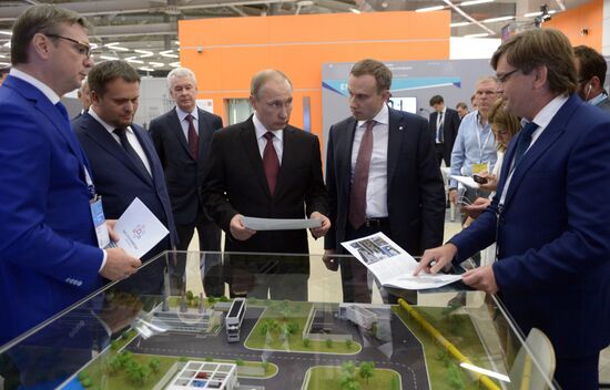 President Putin attends ASI meeting