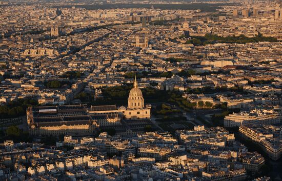 Cities of the world. Paris