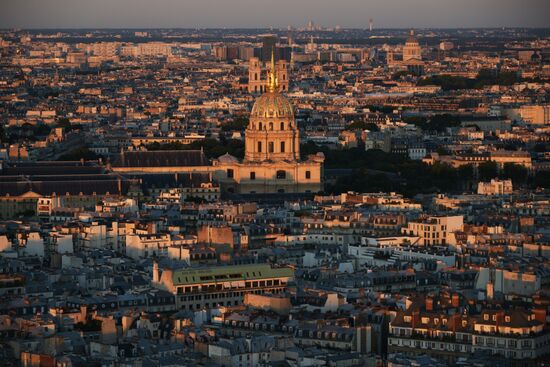 Cities of the world. Paris