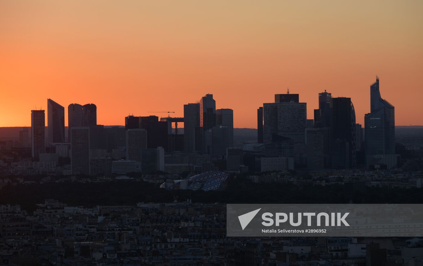 Cities of the world. Paris