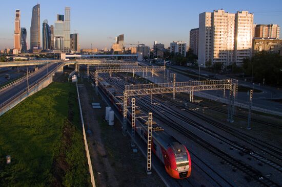 Lastochka electric train takes a test run