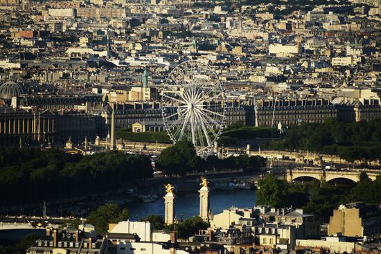 Cities of the world. Paris