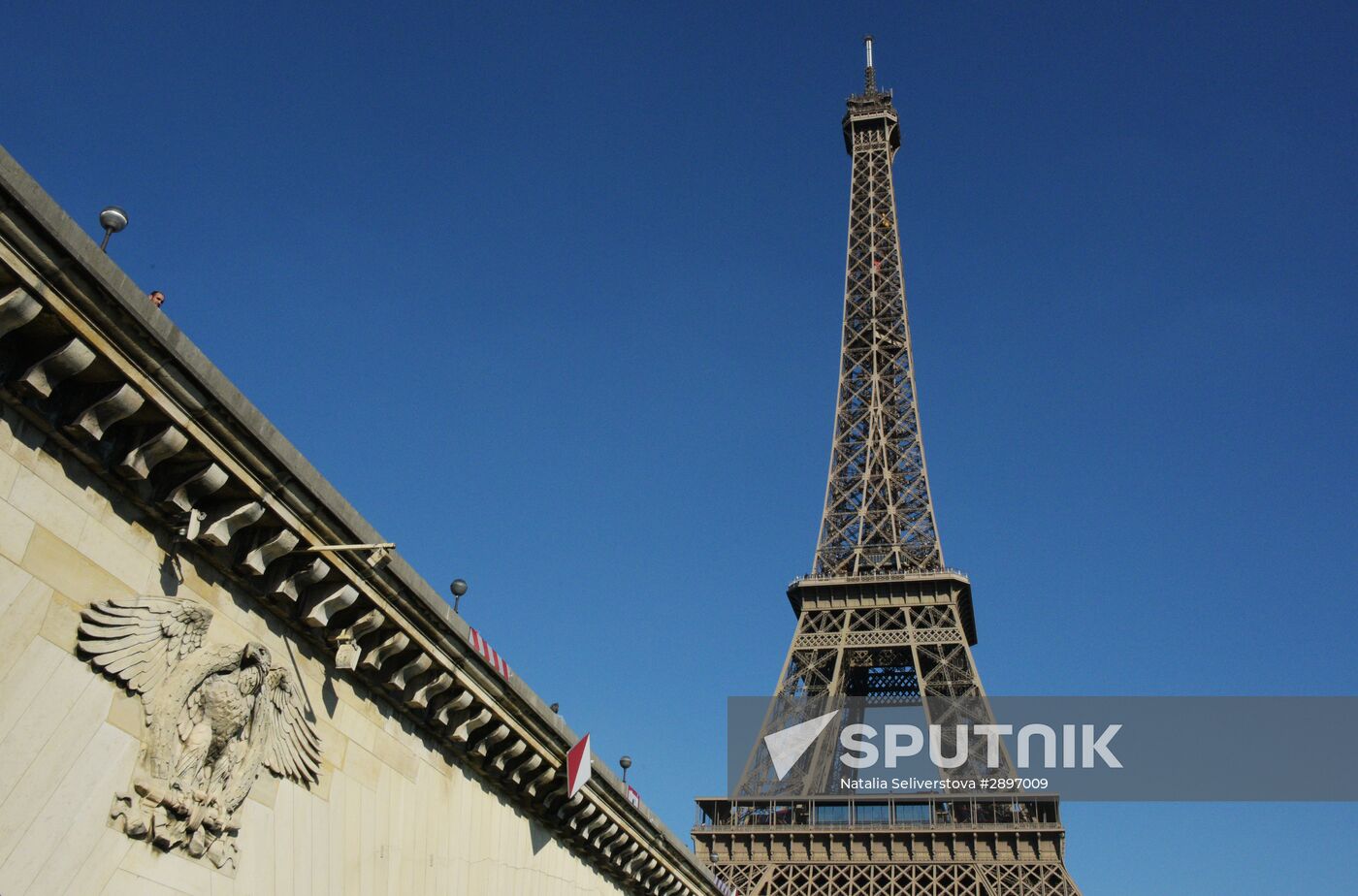 Cities of the world. Paris