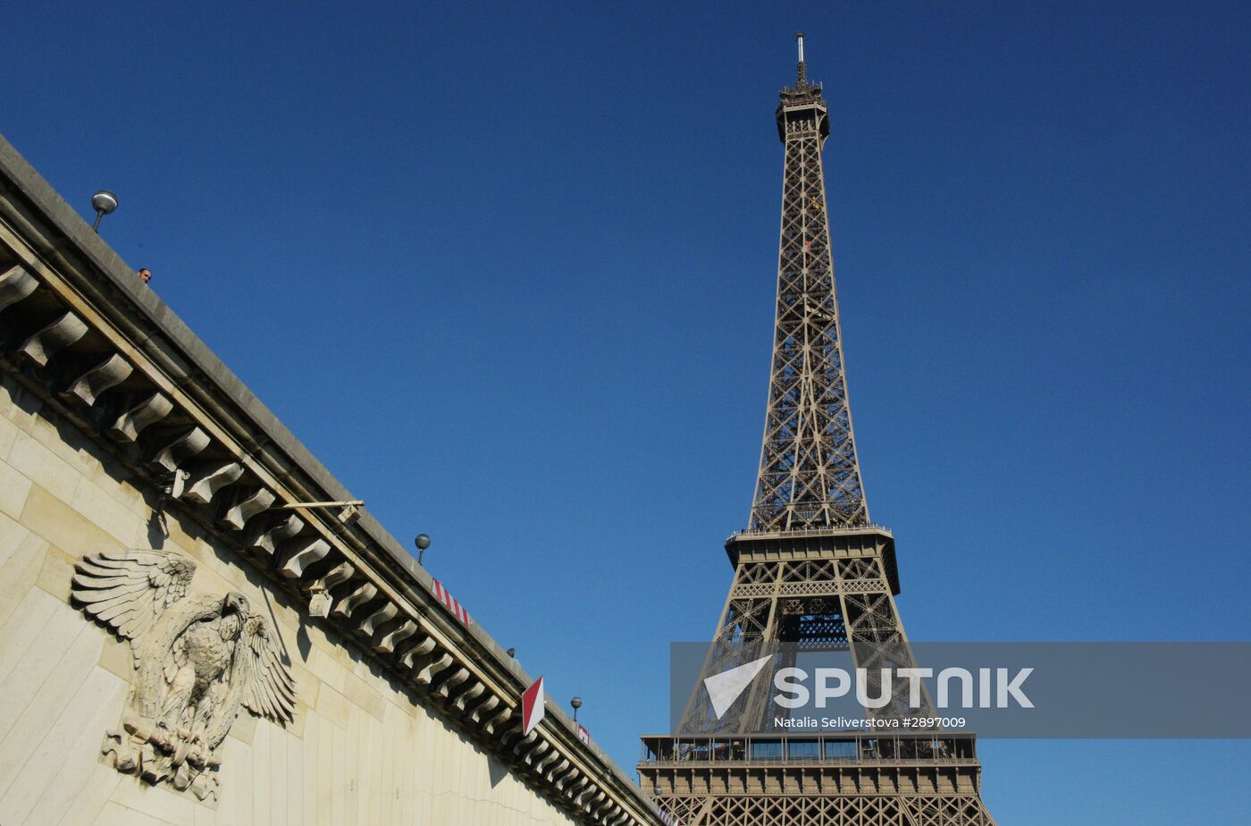 Cities of the world. Paris
