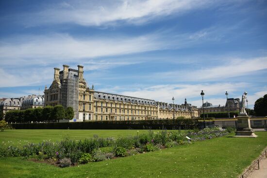 Cities of the world. Paris