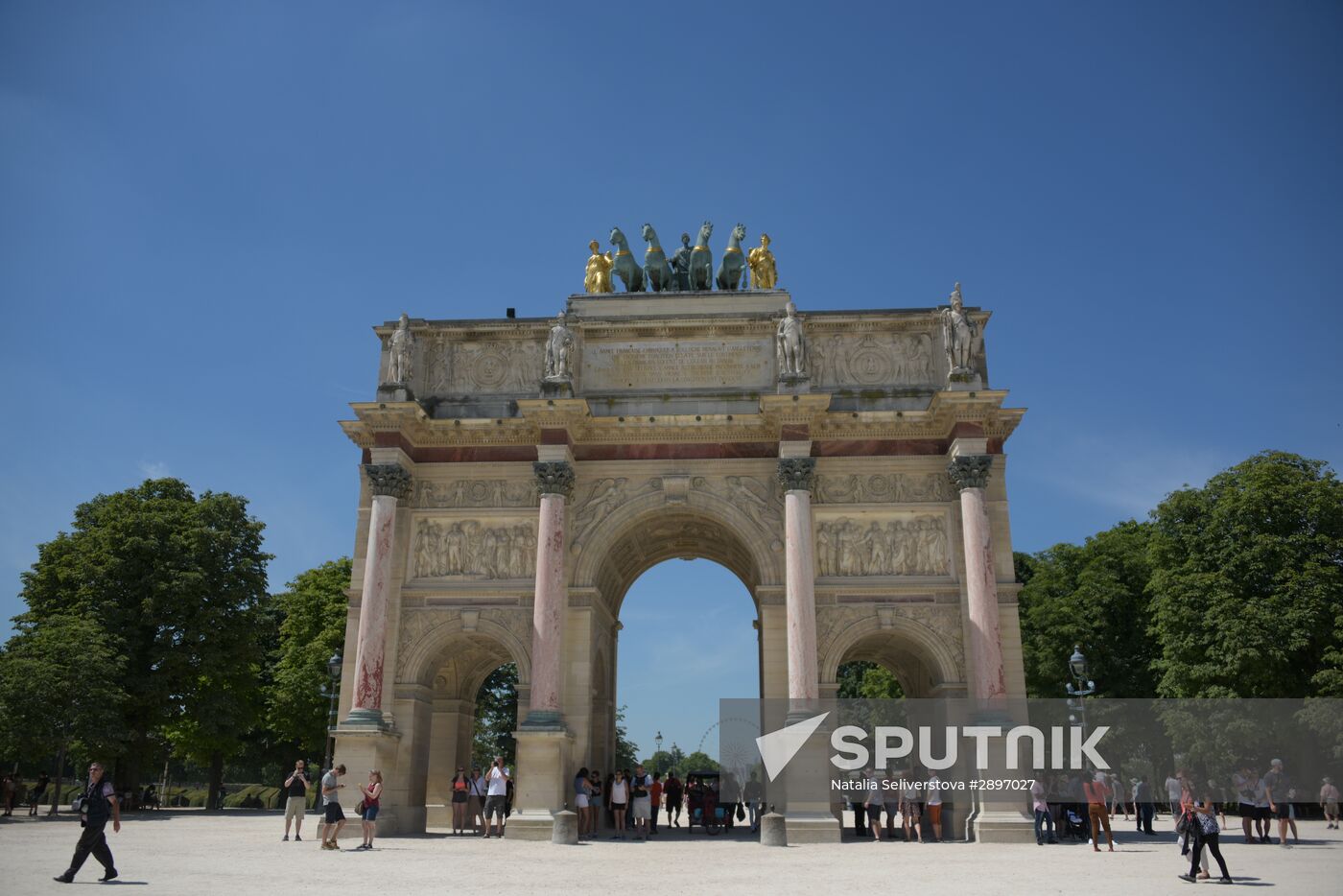 Cities of the world. Paris