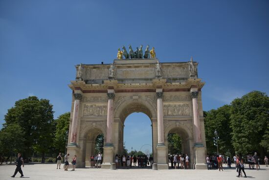 Cities of the world. Paris