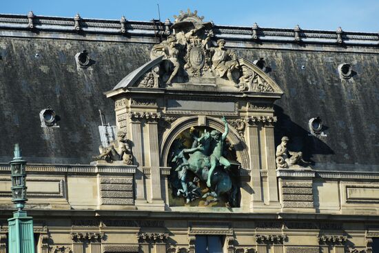 Cities of the world. Paris