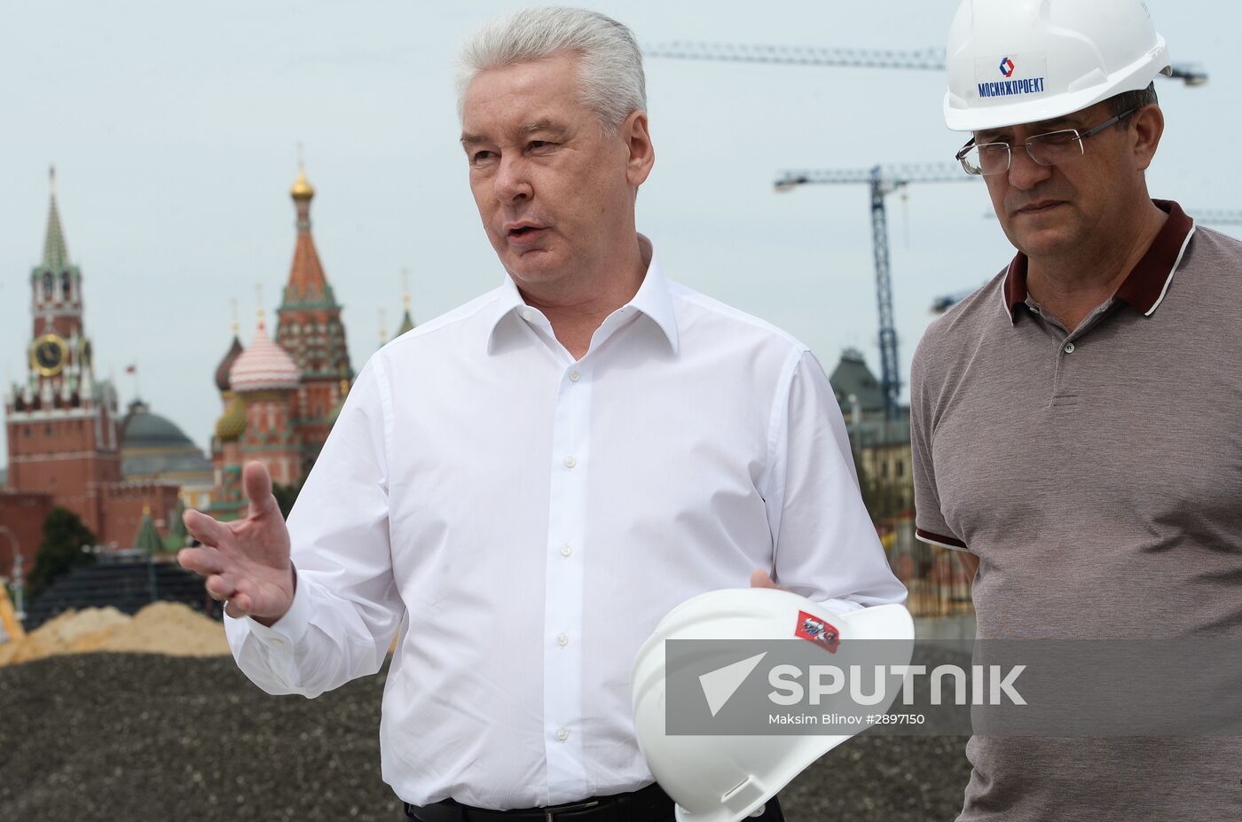 Moscow Mayor Sergei Sobyanin inspects Zaryadye and Luzhniki developments
