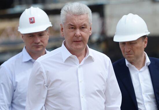 Moscow Mayor Sergei Sobyanin inspects Zaryadye and Luzhniki developments
