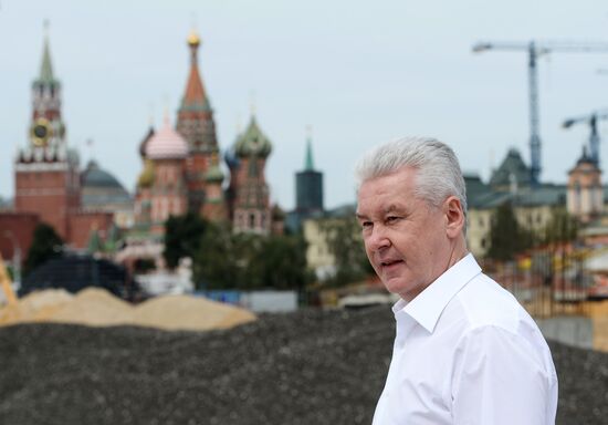 Moscow Mayor Sergei Sobyanin inspects Zaryadye and Luzhniki developments