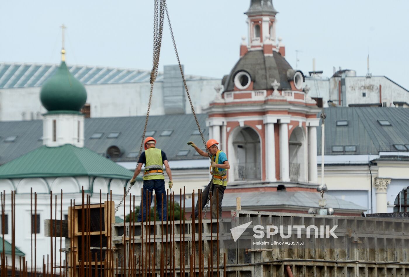 Moscow Mayor Sergei Sobyanin inspects Zaryadye and Luzhniki developments