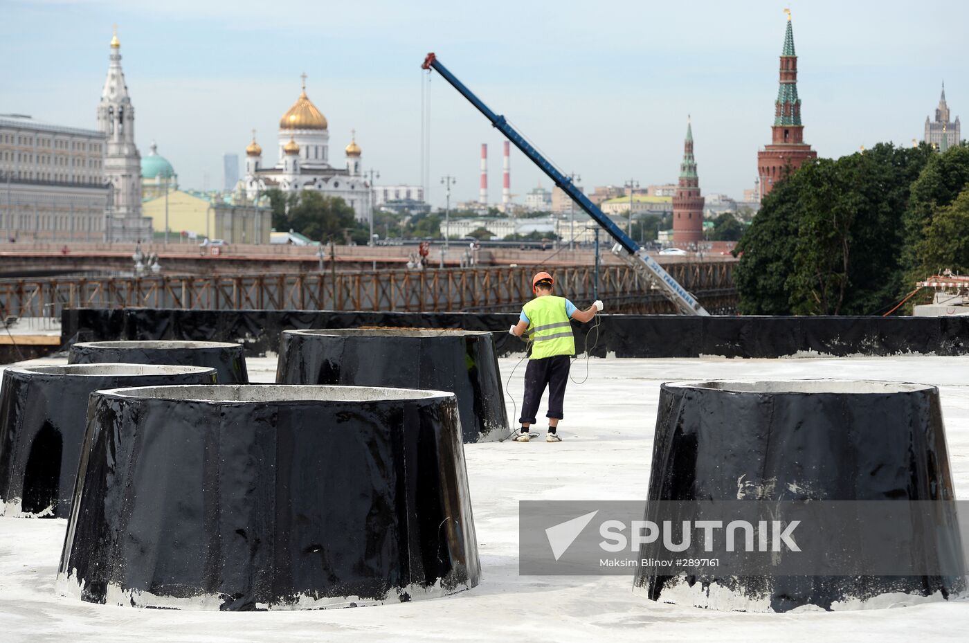 Moscow Mayor Sergei Sobyanin inspects Zaryadye and Luzhniki developments