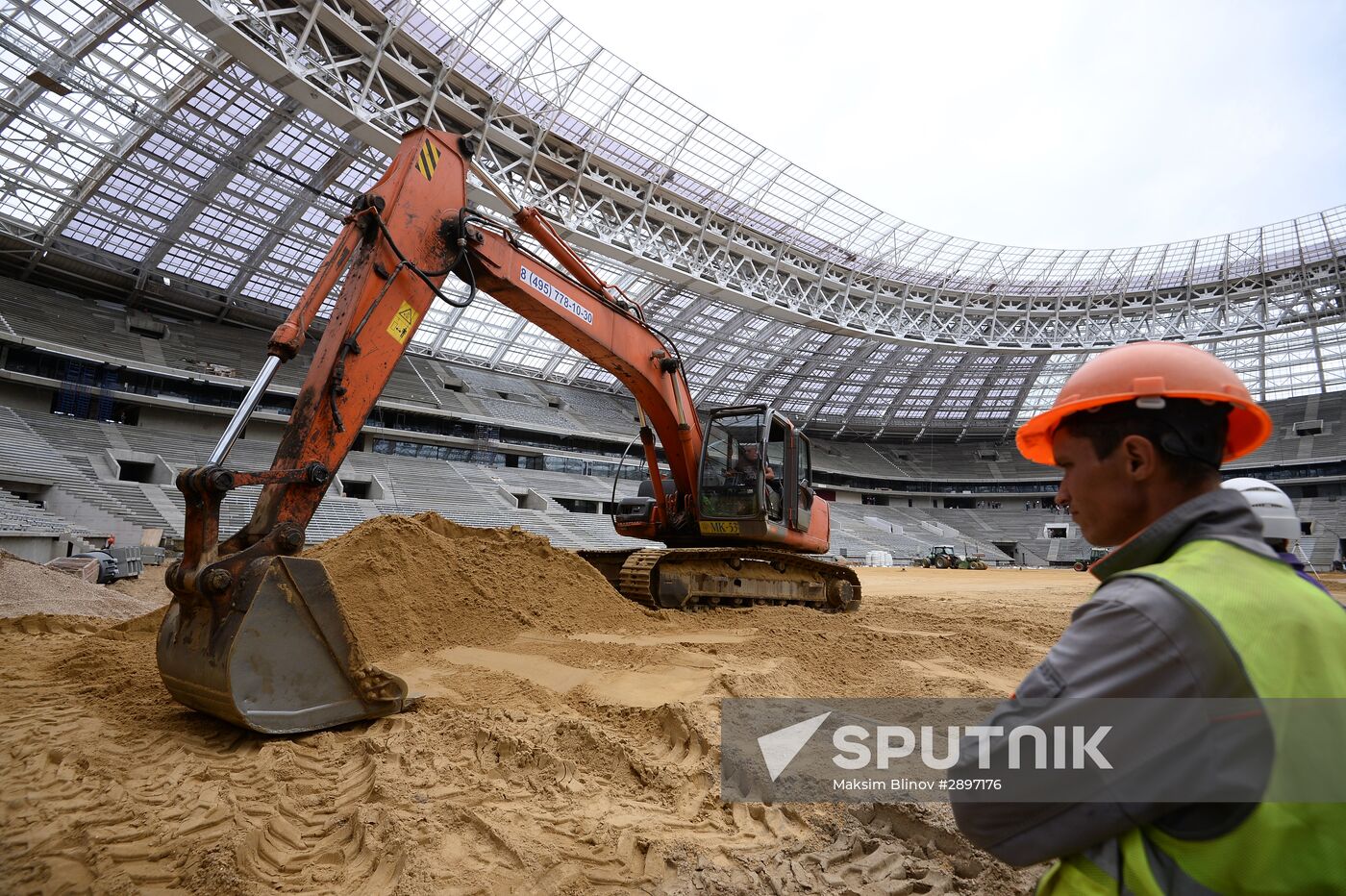 Moscow Mayor Sergei Sobyanin inspects Zaryadye and Luzhniki developments