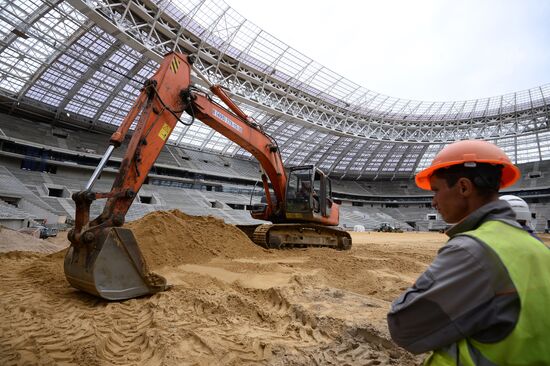 Moscow Mayor Sergei Sobyanin inspects Zaryadye and Luzhniki developments