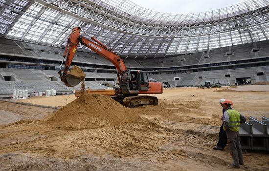 Moscow Mayor Sergei Sobyanin inspects Zaryadye and Luzhniki developments