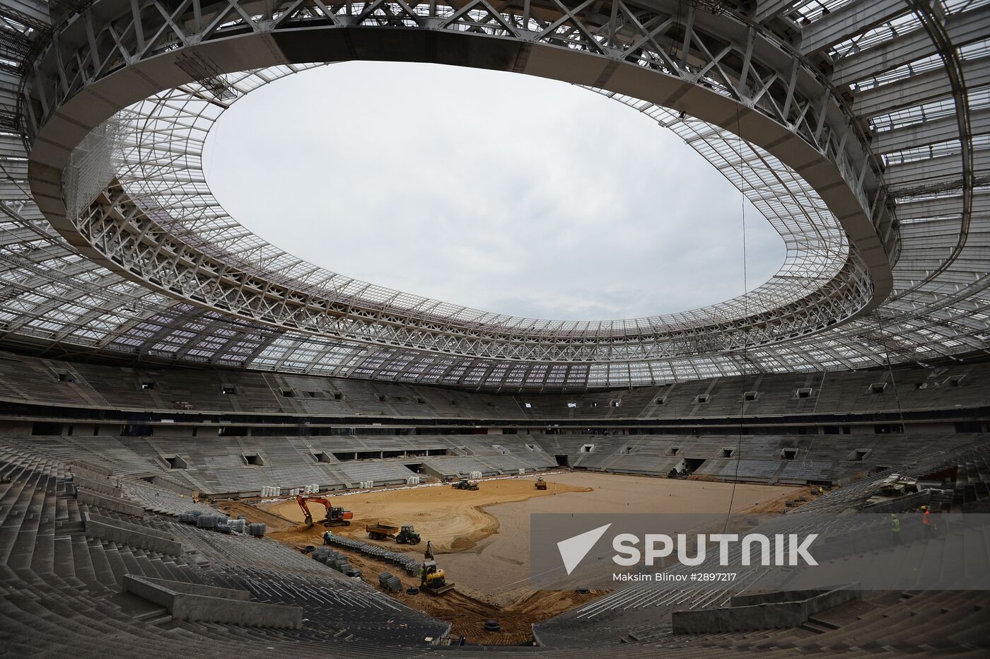 Moscow Mayor Sergei Sobyanin inspects Zaryadye and Luzhniki developments