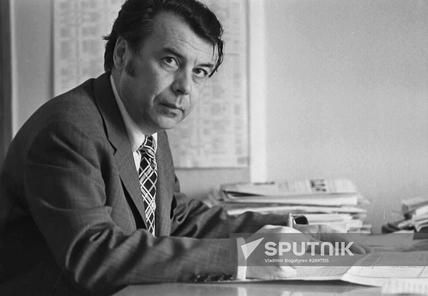Izvestia journalist Gennady Deynichenko