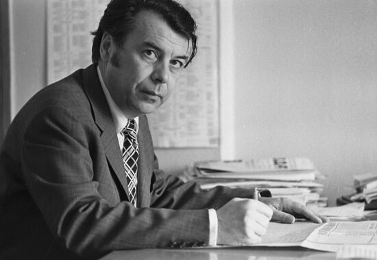 Izvestia journalist Gennady Deynichenko