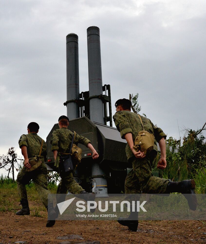 Pacific Fleet missile and artillery brigade holds drill