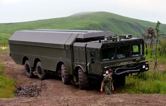 Pacific Fleet missile and artillery brigade holds drill