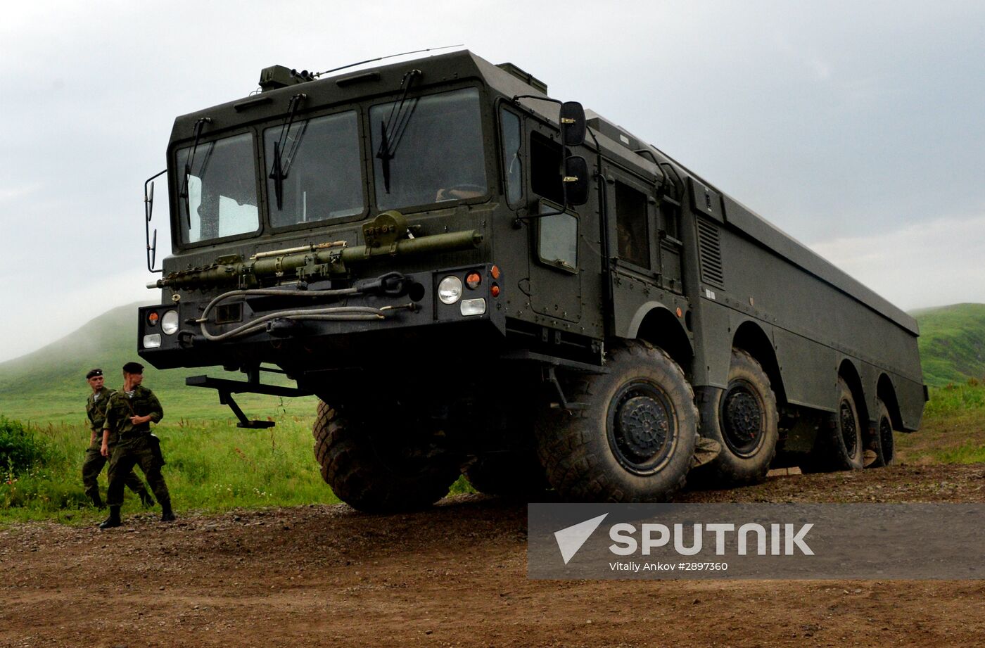 Pacific Fleet missile and artillery brigade holds drill