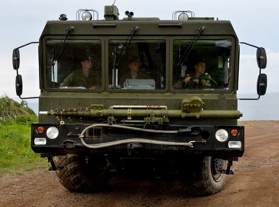 Pacific Fleet missile and artillery brigade holds drill