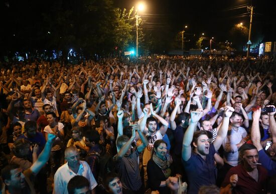 Situation near police station seized in Yerevan