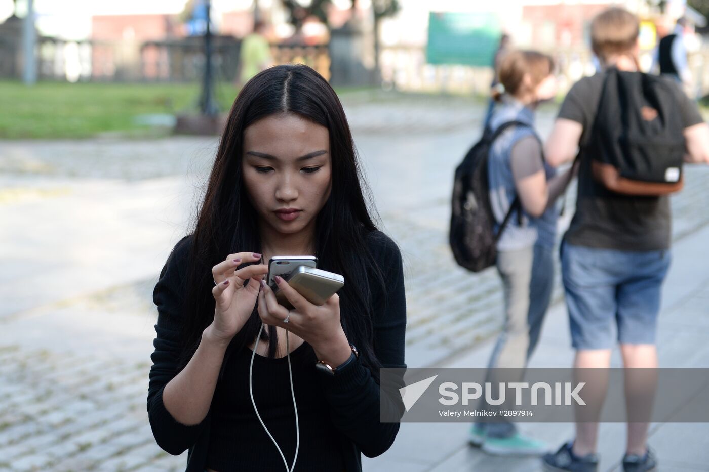 Pokemon Go players in Ilyinsky Park, Moscow