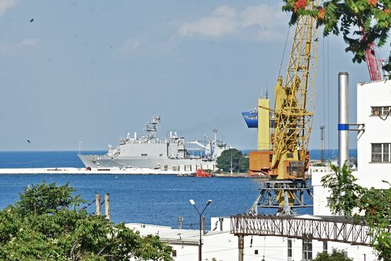 Ships engaged in Ukrainian-US Sea Breeze 2016 exercise in Odessa port